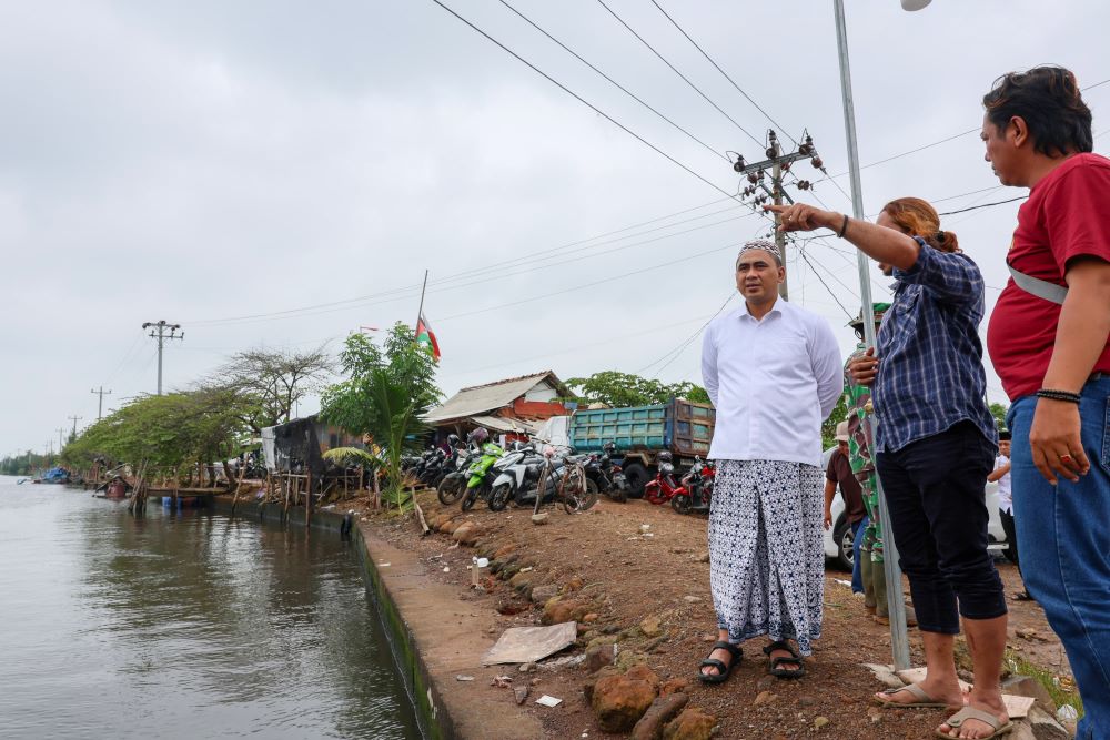 Banjir Rendam Tirto Pekalongan, Taj Yasin Kirim Alat Berat untuk Normalisasi Sungai