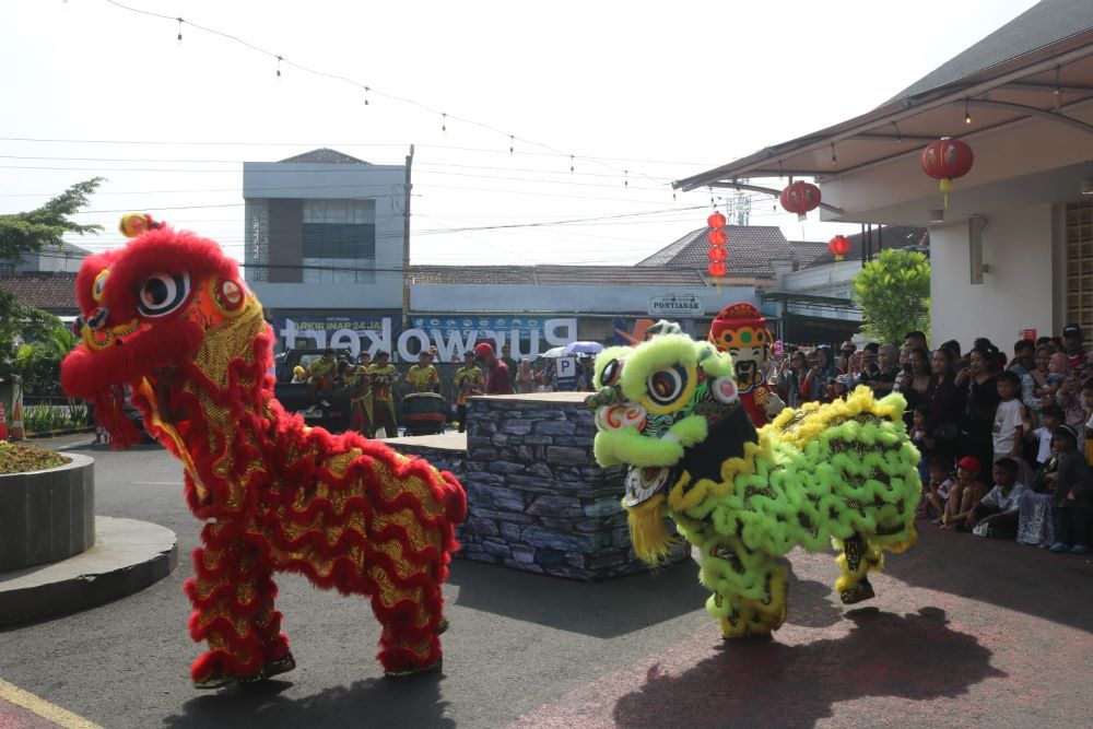 Stasiun Purwokerto Jadi Panggung Budaya, Barongsai Meriahkan Libur Imlek