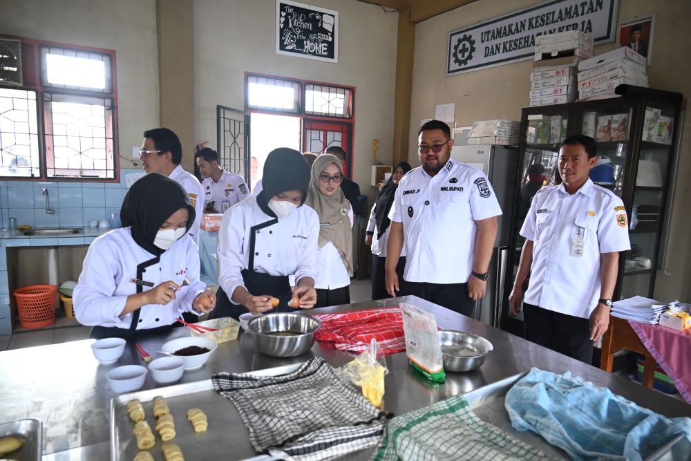 Koperasi BSB Diresmikan, SMK di Purbalingga Disiapkan Masuk Rantai Bisnis MBG
