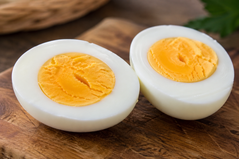 Makan Telur Apakah Bikin Kolesterol Naik? Ini Fakta, Manfaat, dan Batas Aman Konsumsinya