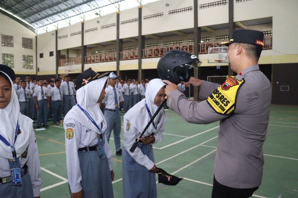 Police Goes to School, Kapolres Kebumen Tanamkan Disiplin dan Semangat Berprestasi di SMKN 2