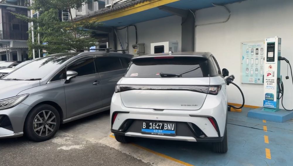 Lonjakan Penggunaan Kendaraan Listrik Warnai Libur Nataru, Konsumsi SPKLU Naik Hampir Lima Kali Lipat