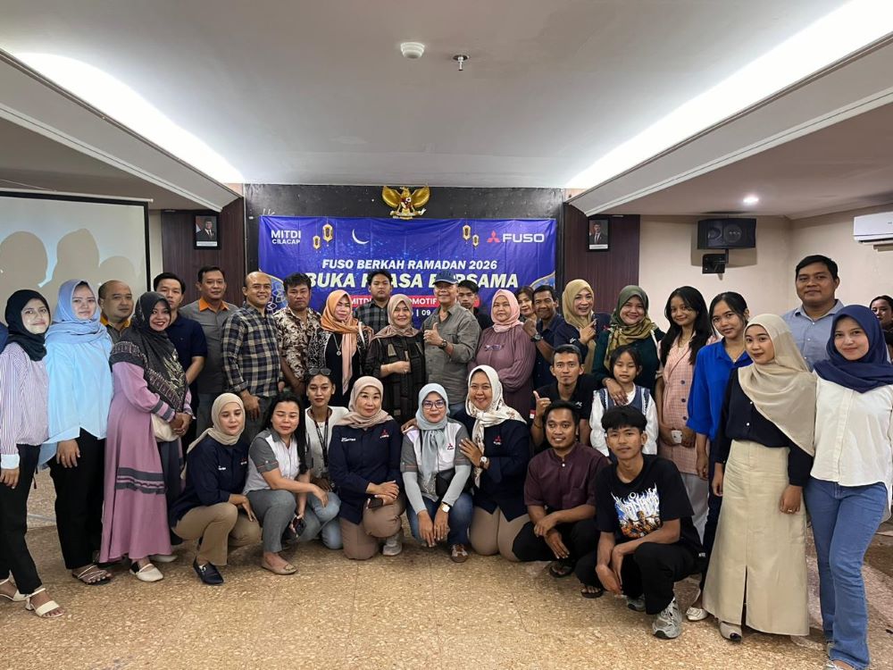 Melalui FUSO Berkah Ramadan, Dealer di Cilacap Ajak Konsumen Perkuat Kemitraan dan Edukasi Kendaraan