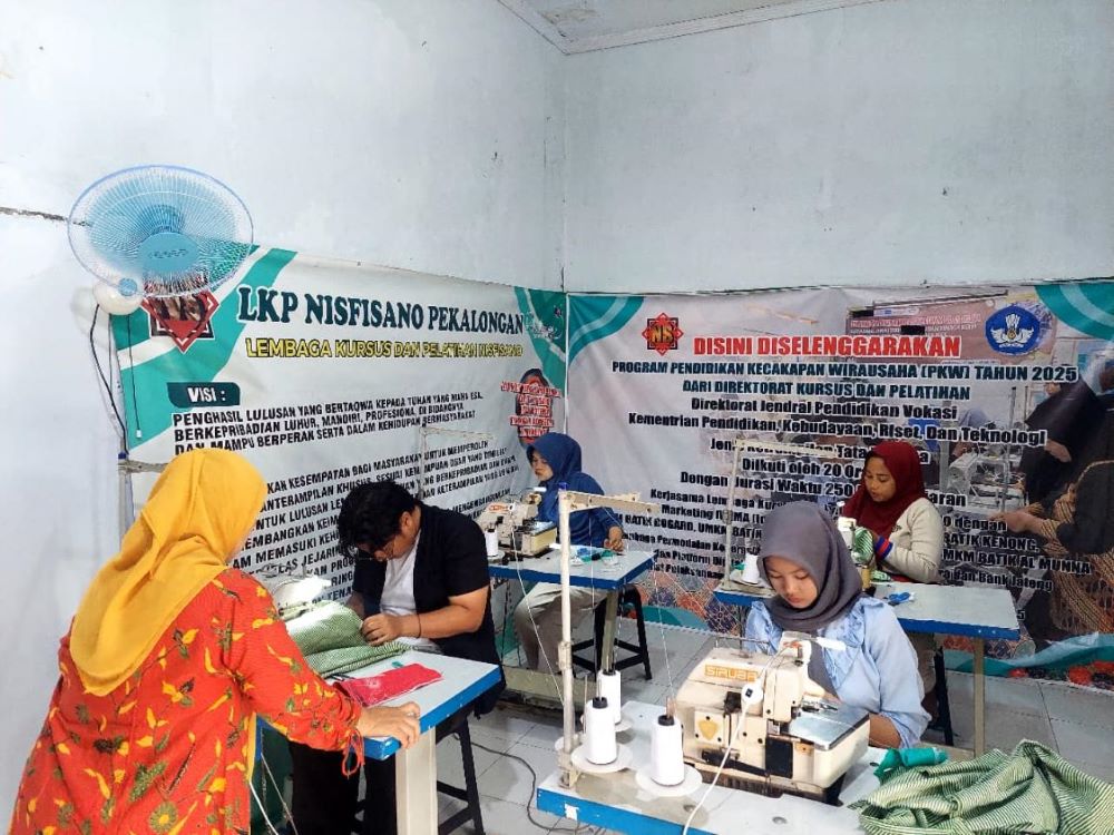 Bukan Sekadar Kursus Menjahit, Program PKW LKP Nisfisano Cetak Wirausaha Tata Busana Siap Mandiri