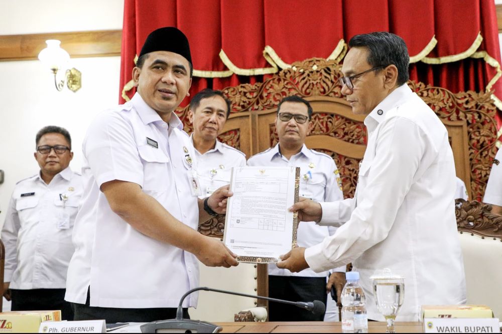 Risma Ardhi Chandra Resmi Jabat Plt Bupati Pati, Wabup Jateng Tekankan Stabilitas dan Pelayanan Publik