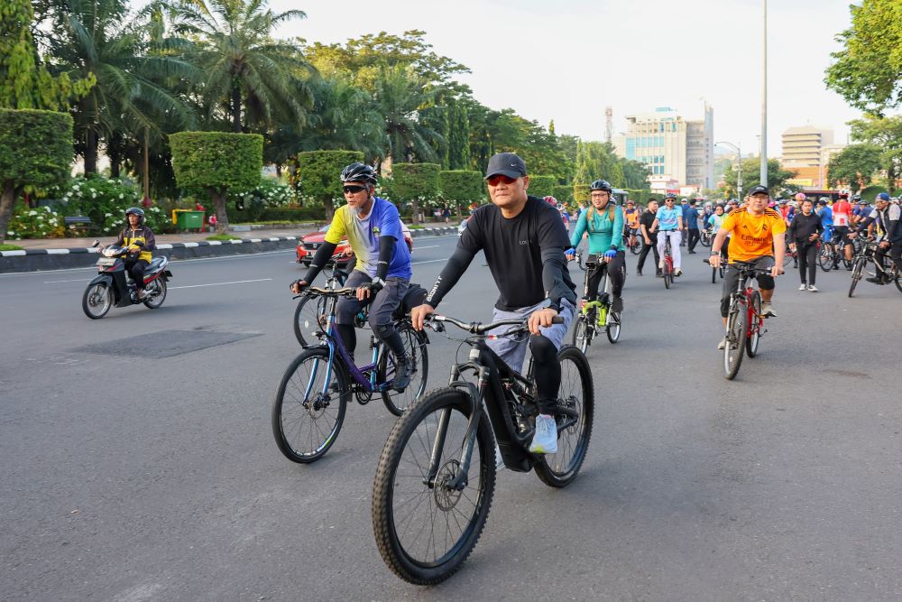Bike to Work, Gubernur Ahmad Luthfi Gaungkan Revolusi Hemat Energi di Kalangan ASN