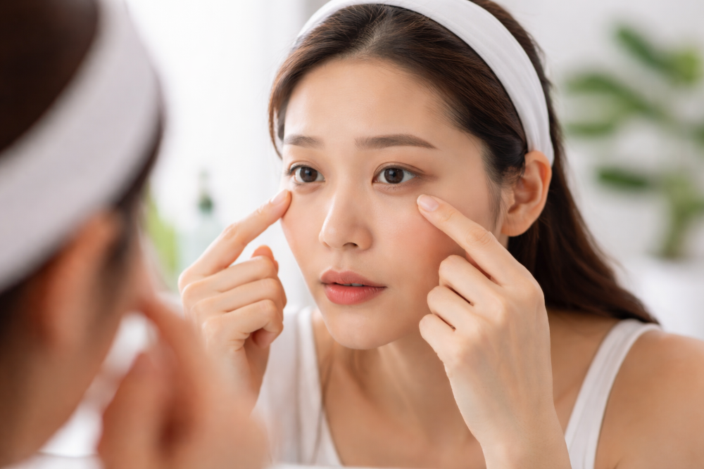 Kantung Mata Kendur Muncul Sejak Usia 30-an, Ini Penyebab dan Cara Mencegahnya