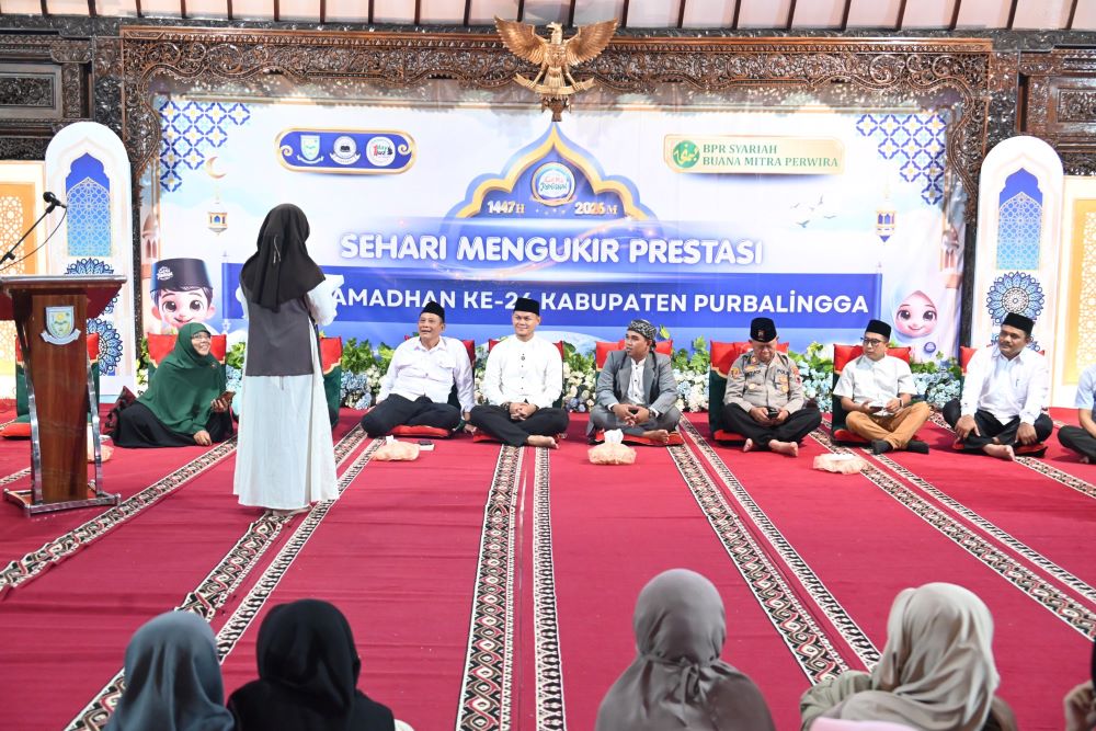 Santri Cilik Purbalingga Sampaikan Harapan Masa Depan Lewat 'Surat Kepada Bupati'