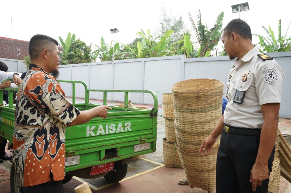 Karya Warga Binaan Rutan Purbalingga Hadir di Taman Kota