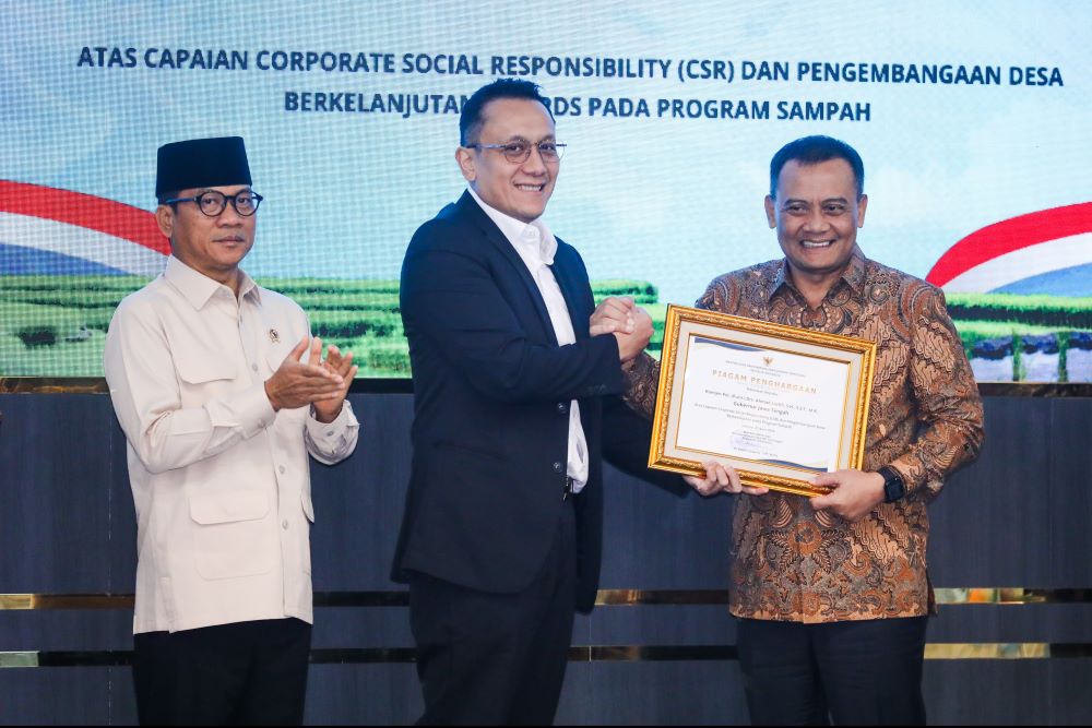 Gubernur Jateng Raih Penghargaan Nasional Pengelolaan Sampah 2026, Dorong Desa Mandiri Sampah